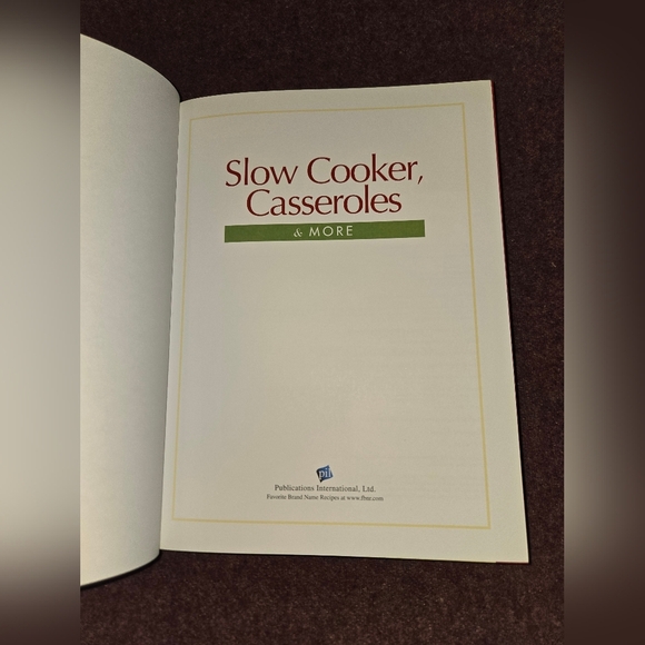 Slower Cooker Casseroles And More Hardbound Gold Leafing Bind Like New - Picture 3 of 7